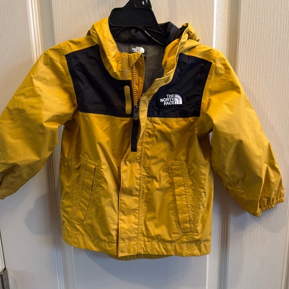 The North Face Dryvent kids hooded Hooded Jacket. Size 2T - Picture 1 of 5